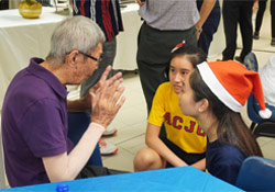 X'mas Treat for Retired Teachers