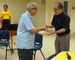 X'mas Treat for Retired Teachers