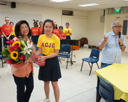 X'mas Treat for Retired Teachers