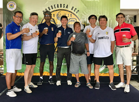 Founder's Day Golf Kakis