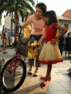 Li Lin directing a scene in the movie